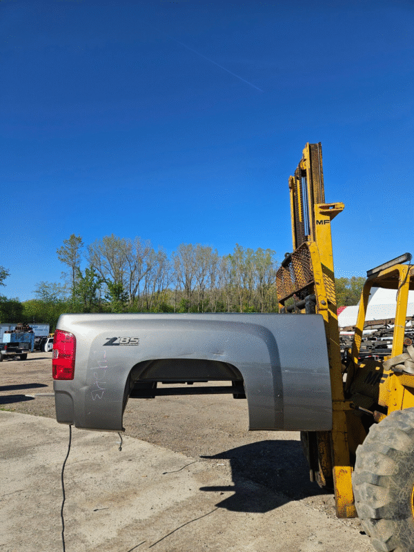 2007-2013 Chevrolet Silverado 1500 2500 3500 HD 6' 6" Short Truck Bed