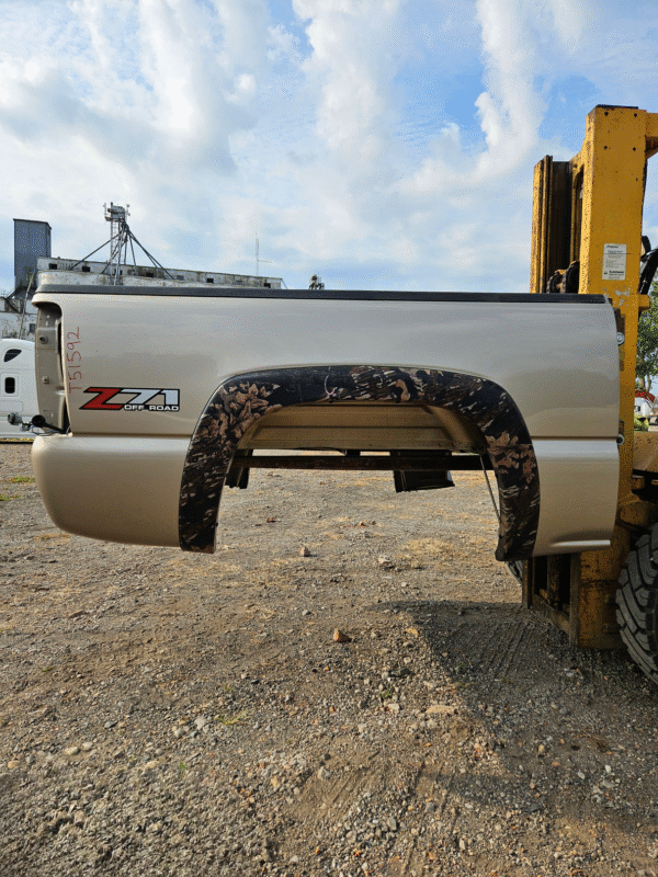 1999-2007 Chevrolet Silverado / GMC Sierra 1500 5' 8" Short Truck Bed - Image 8